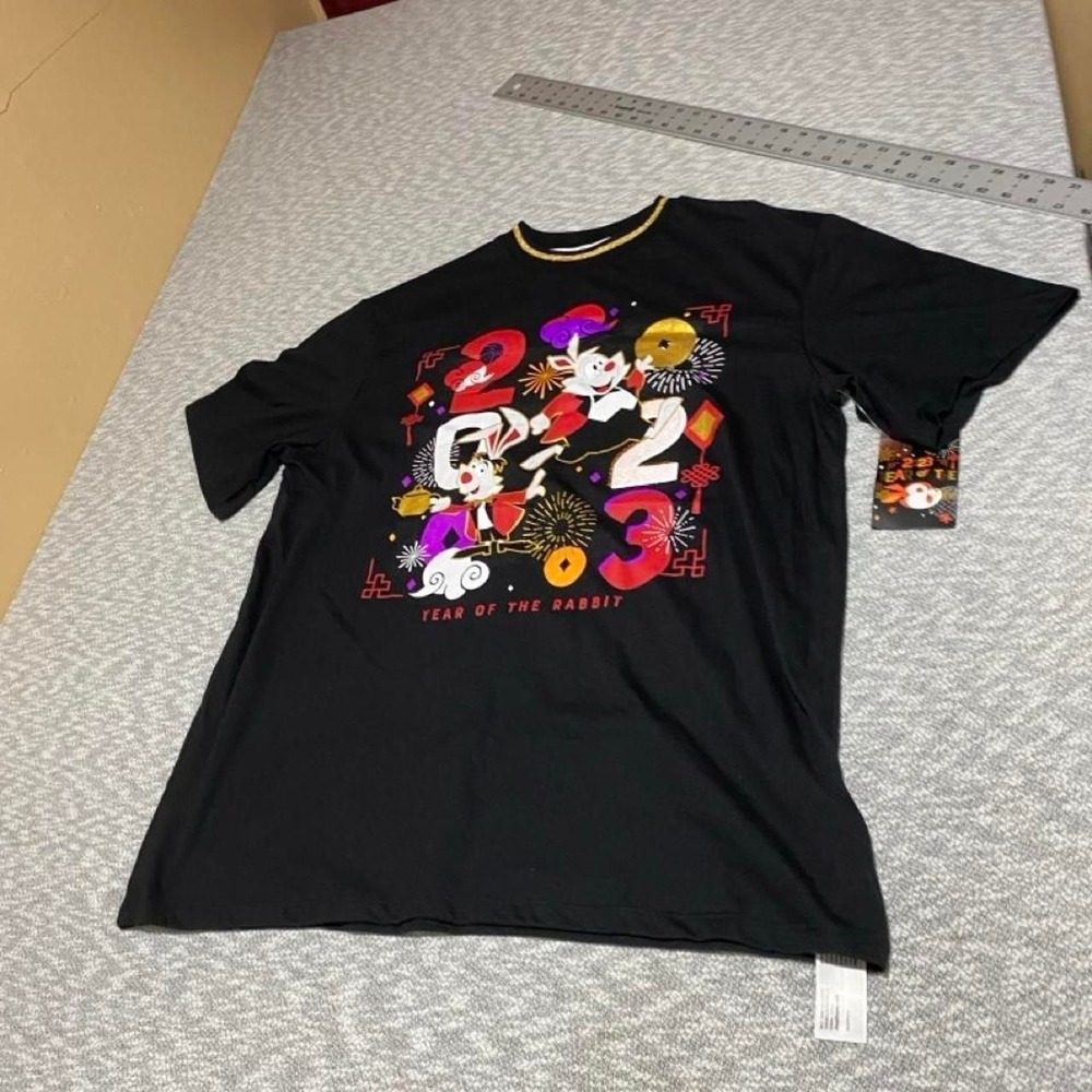 Disney Mickey Mouse 2023 Year of the Rabbit black t-shirt XL. SKU-B214